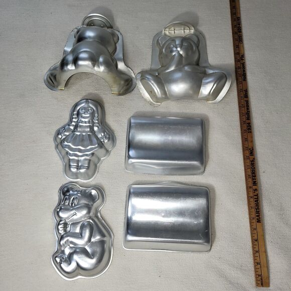 Vtg Wilton Cake Pans Lot Retro Baking Home Bear Doll Antique Vehicle Train Retro - Picture 2 of 14
